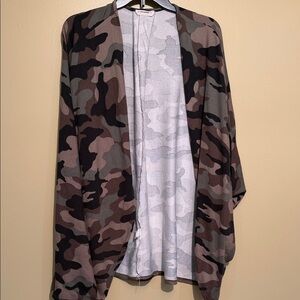 Eesome Camouflage Open-Front Hoodie